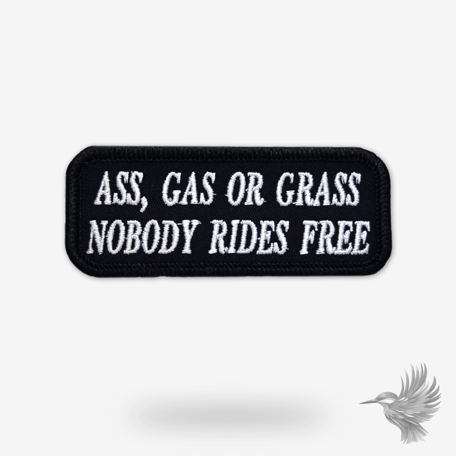 Ass Gas or Grass strygemærke med teksten "NOBODY RIDES FREE" broderet på sort baggrund.
