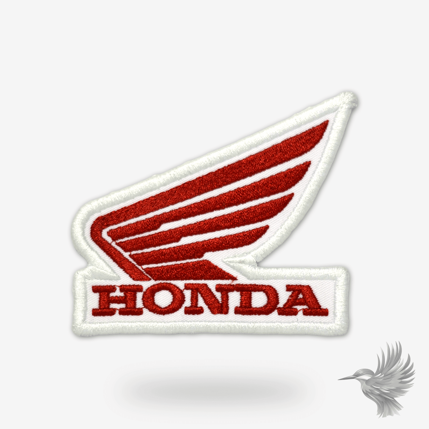 Honda logo strygemærke – Patch og broderimærke i hvid og rød med den ikoniske Honda-vinge.