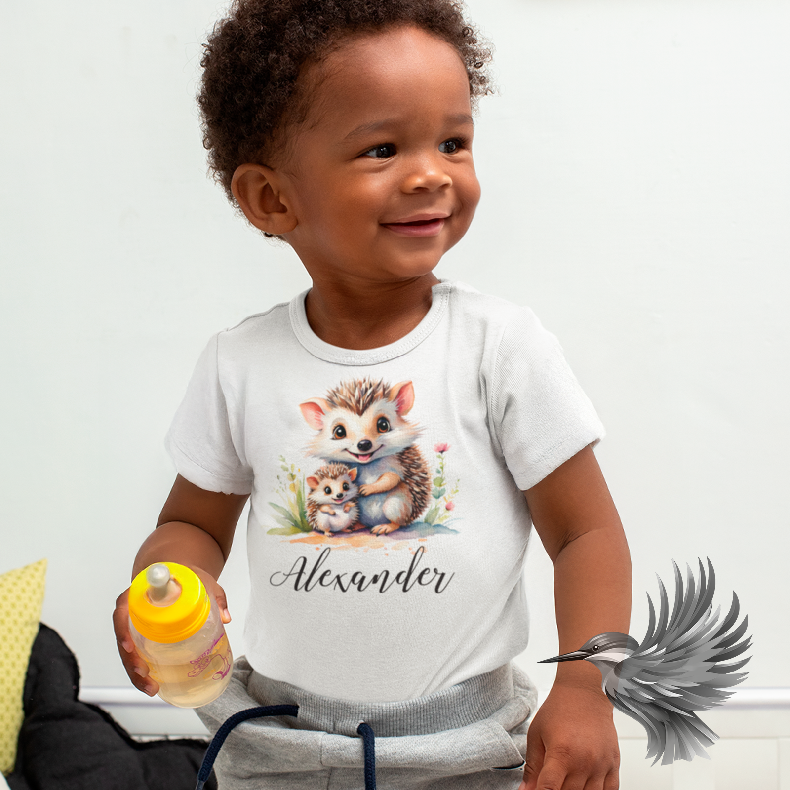 Personlig baby body med navn og sødt dyremotiv af pindsvin