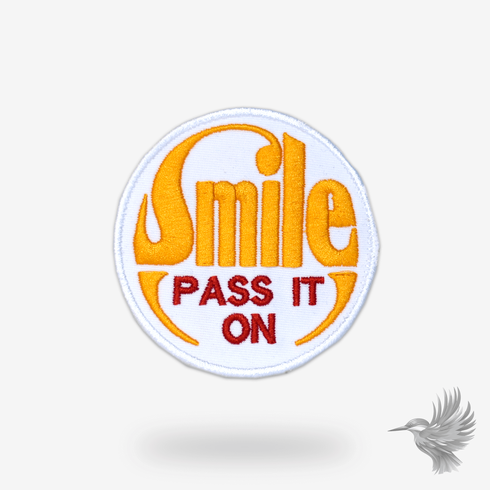 70’er design stofmærke – broderet “Smile, Pass It On” strygemærke til jakker, tasker og hoodies.