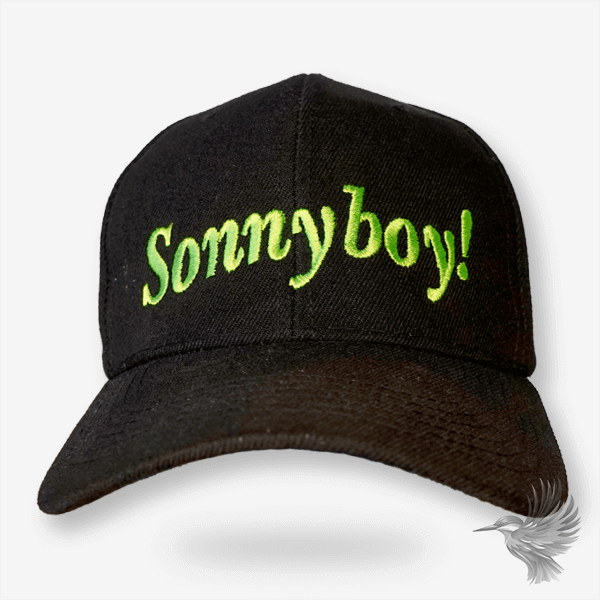 CAP kasket med din egen tekst på med teksten 'Sonnyboy!' broderet i grøn