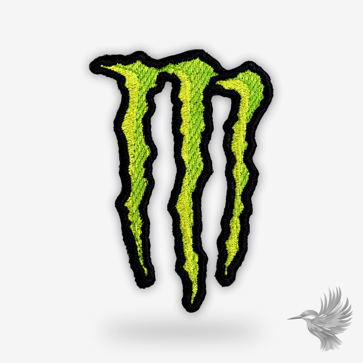 Broderet Monster-logo patch, ideelt til at dekorere jakker, hoodies eller tasker med et energisk og unikt design fra den populære energidrik.