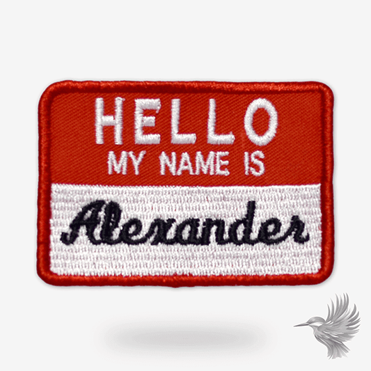 Broderet Navnetag Navneskilt - Lav dit eget strygemærke med 'Hello, my name is Alexander' design.