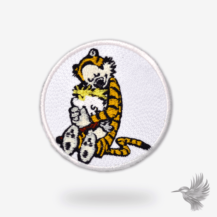 Tegneserie Cartoons strygemærker med en karakter iført kappe og pistoler, kreativt broderet patch.