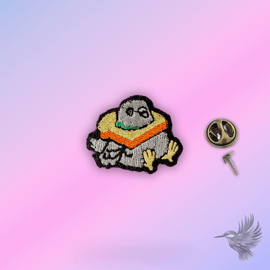 Due pin – broderet pin med en due i en sandwich, perfekt til tøj og caps med lås.