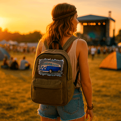 Dame med VW Bus symærke 